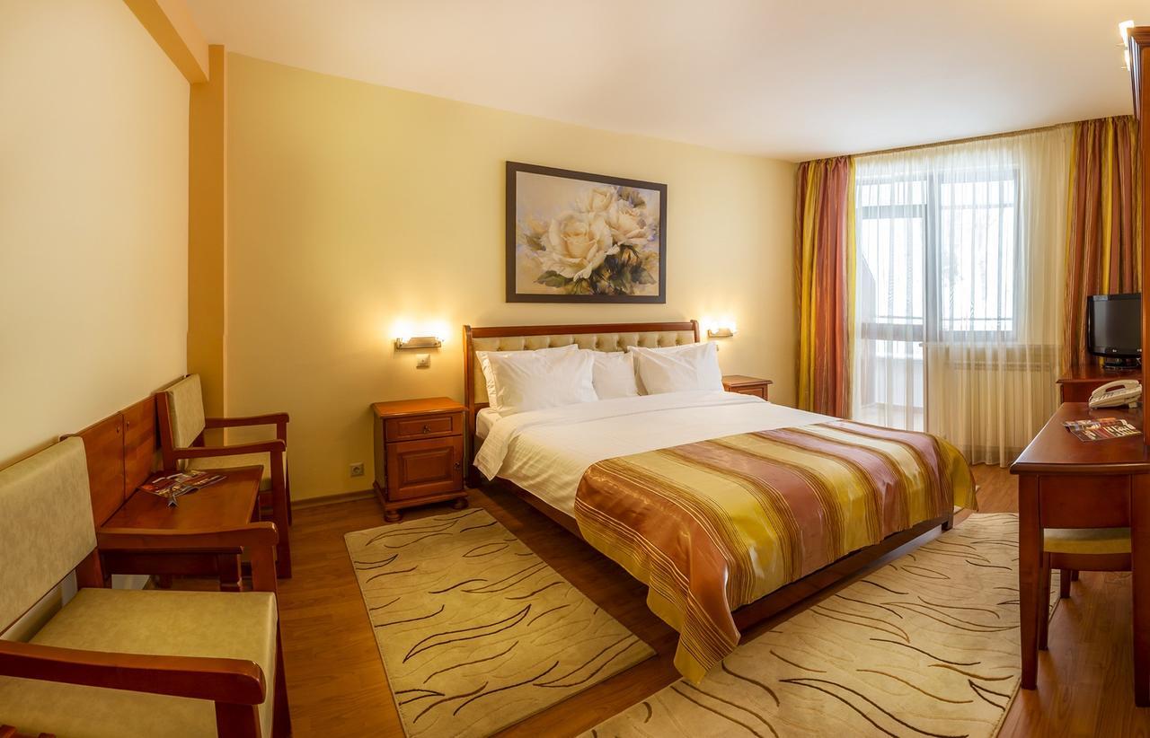 Hotel Nemira Szlanikfürdő Kültér fotó
