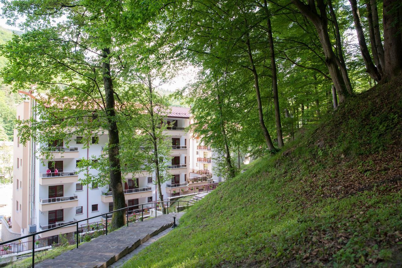 Hotel Nemira Szlanikfürdő Kültér fotó